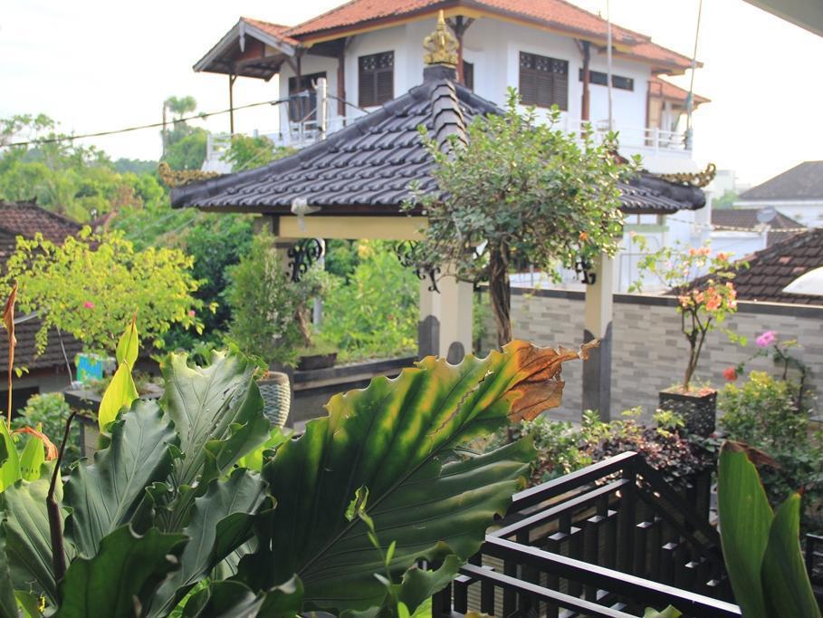 Oyo 90274 Odah Guest House Kuta Lombok Exterior foto